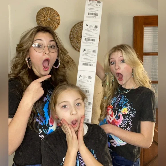 🥳💕UNLISTED INVENTORY💕🥳ALL BIDS ARE BINDING - Picture 2 of 3